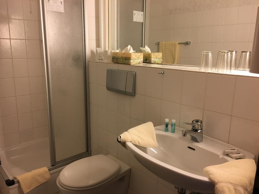 佐尔布彻酒店 博克霍恩 外观 照片